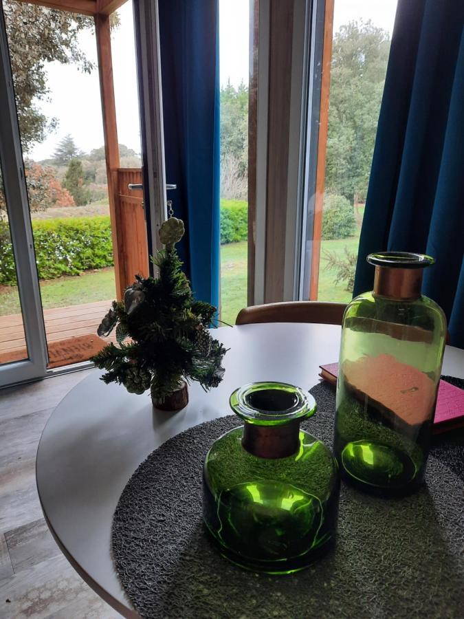 Le Lodge Des Chenes Brousses-et-Villaret ภายนอก รูปภาพ
